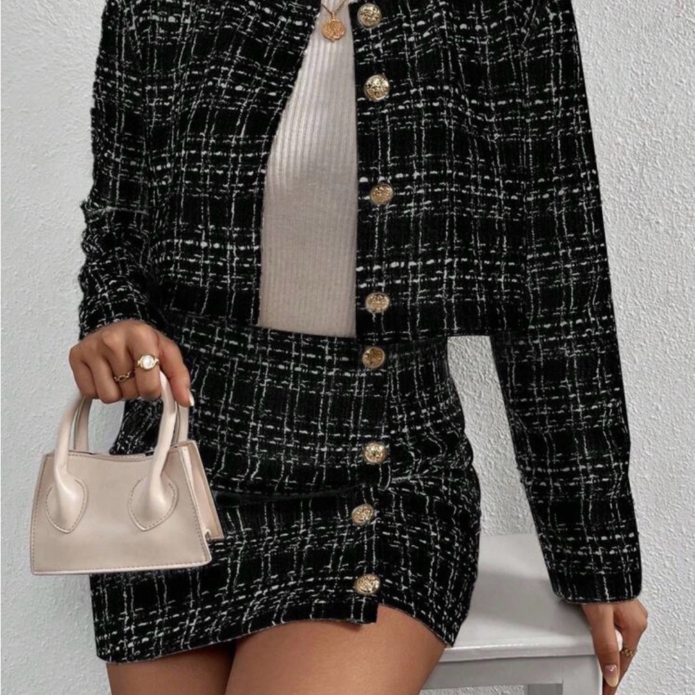 Chic Black and White tweed set 😍